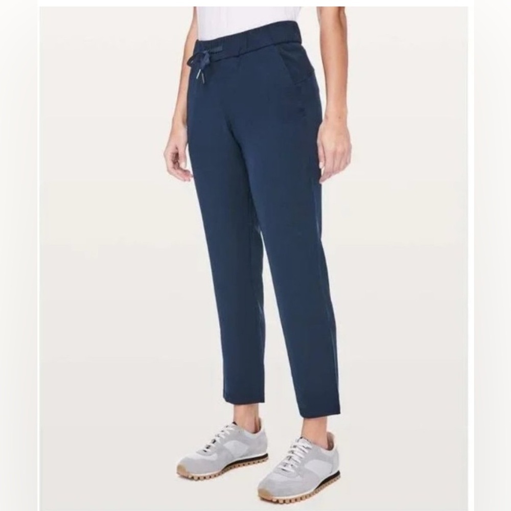 Lululemon on the fly pant